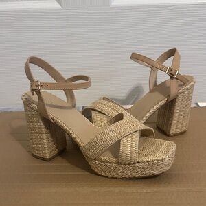 Chic Tan Platform Sandals